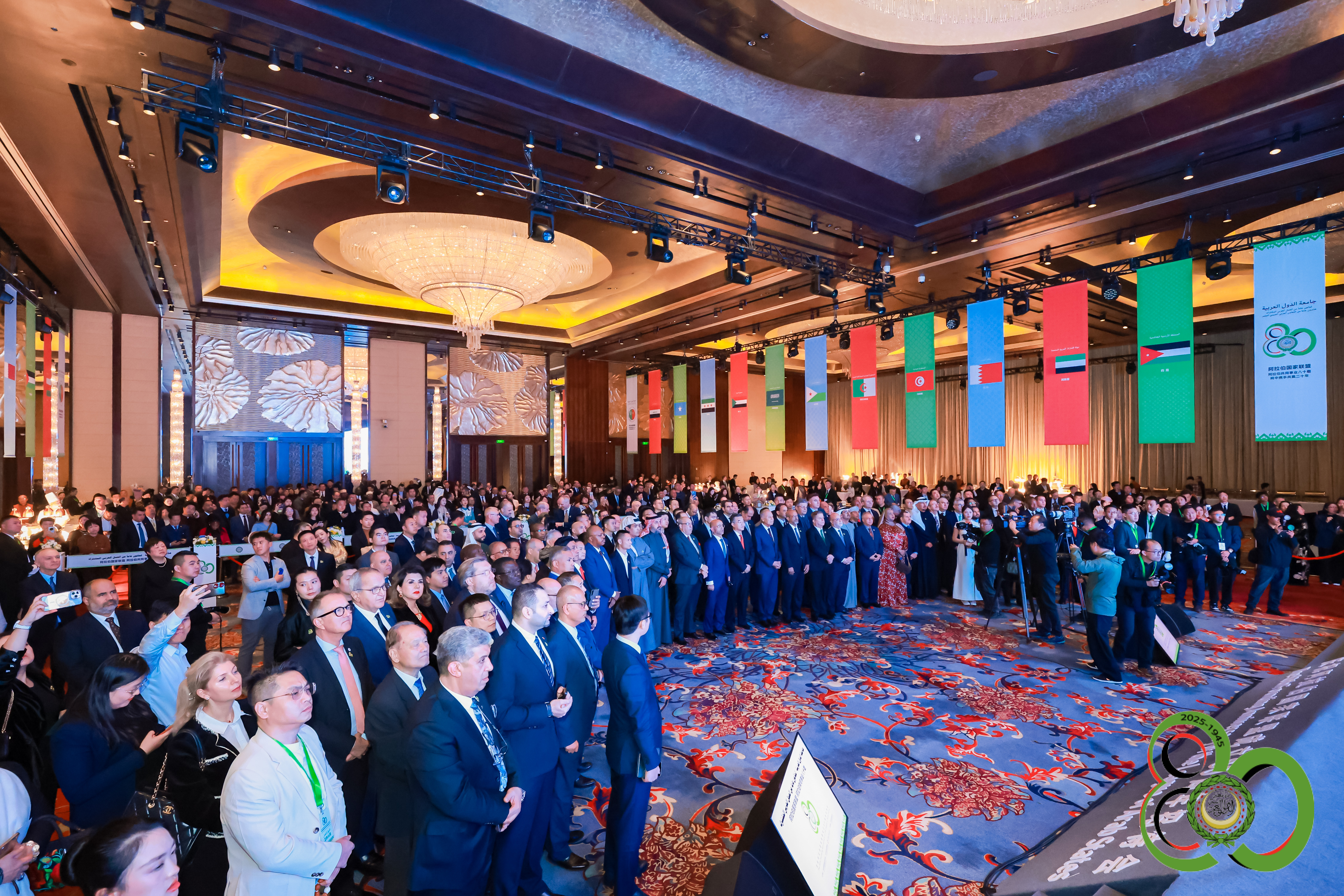 1764573778348321.jpg 43250562.jpg