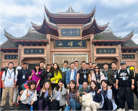 精彩良友｜凝心聚力攀高峰，攜手同行啟新程